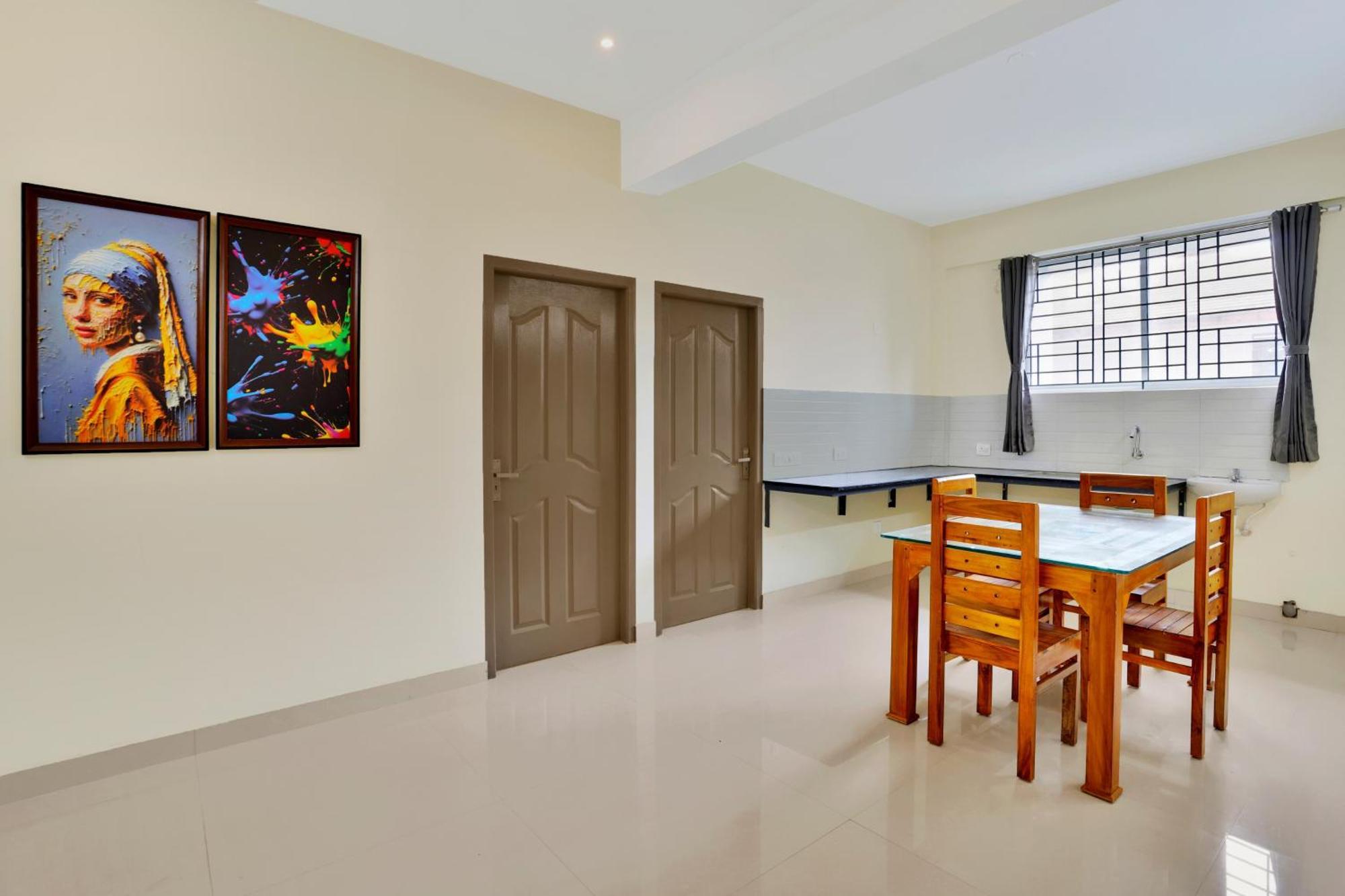 Super Collection O Lefort Luxe By Poptavern Thiruvananthapuram Екстер'єр фото