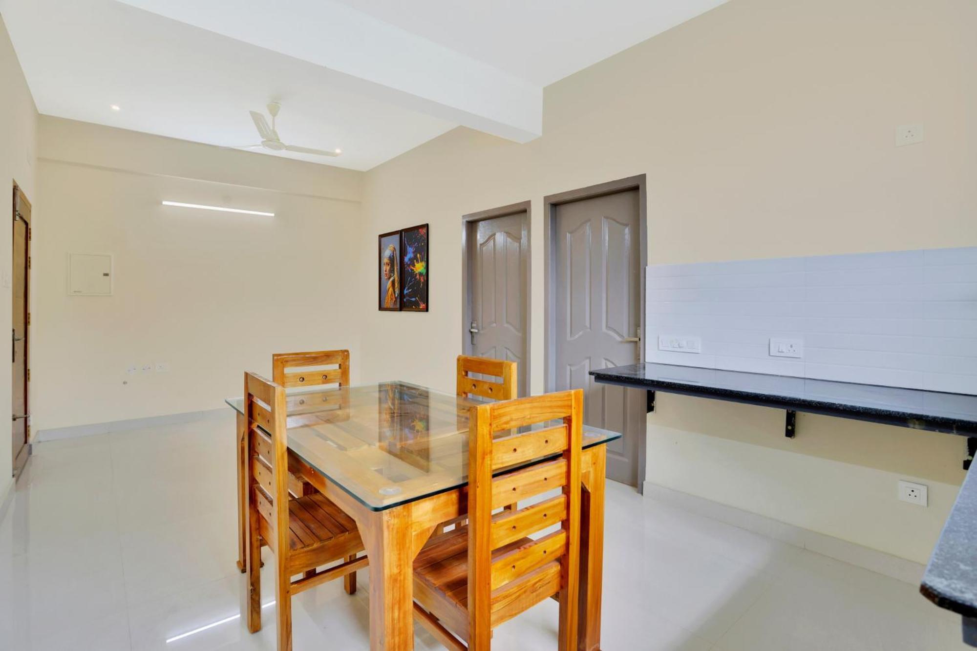 Super Collection O Lefort Luxe By Poptavern Thiruvananthapuram Екстер'єр фото